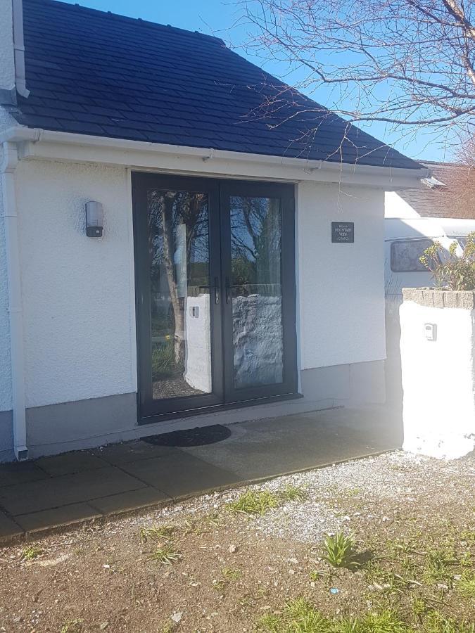 Mountain View Apartment - Short Drive To Beaches Bryngwran Exterior photo
